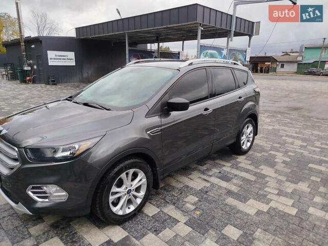 Сірий Форд Ескейп, об'ємом двигуна 2.49 л та пробігом 156 тис. км за 14700 $, фото 1 на Automoto.ua