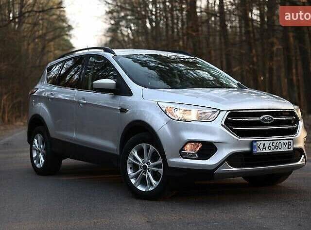 Серый Форд Эскейп, объемом двигателя 1.5 л и пробегом 152 тыс. км за 9800 $, фото 1 на Automoto.ua