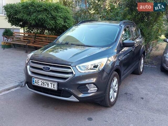 Форд Эскейп 2018 в Львове на Automoto.ua Серый Форд Эскейп, объемом двигателя 1.5 л и пробегом 179 тыс. км за 11400 $, фото 1 на Automoto.ua
