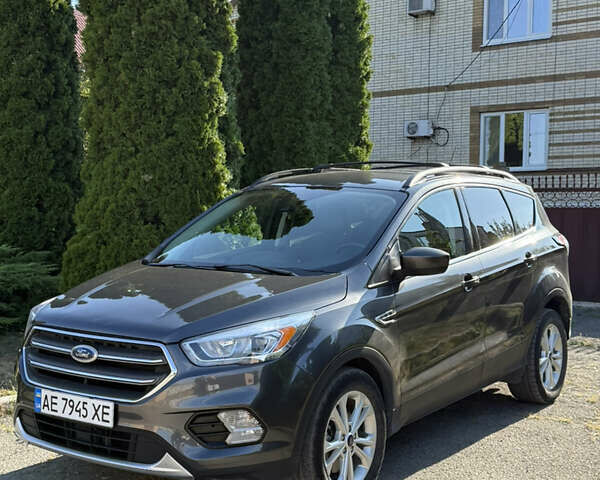 Серый Форд Эскейп, объемом двигателя 1.5 л и пробегом 47 тыс. км за 15000 $, фото 1 на Automoto.ua