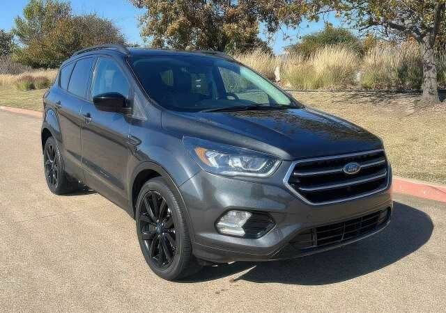 Сірий Форд Ескейп, об'ємом двигуна 1.5 л та пробігом 89 тис. км за 3500 $, фото 1 на Automoto.ua