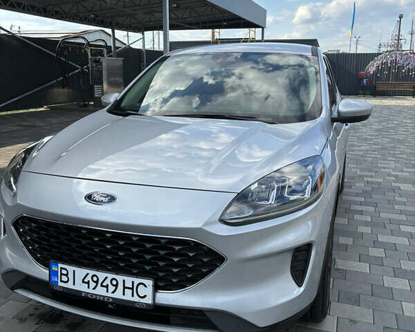Сірий Форд Ескейп, об'ємом двигуна 1.5 л та пробігом 64 тис. км за 16550 $, фото 1 на Automoto.ua