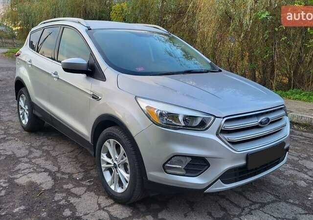 Форд Эскейп 2019 в Дубно на Automoto.ua Серый Форд Эскейп, объемом двигателя 1.5 л и пробегом 159 тыс. км за 11500 $, фото 1 на Automoto.ua