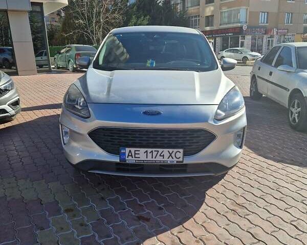 Серый Форд Эскейп, объемом двигателя 1.5 л и пробегом 70 тыс. км за 15500 $, фото 1 на Automoto.ua