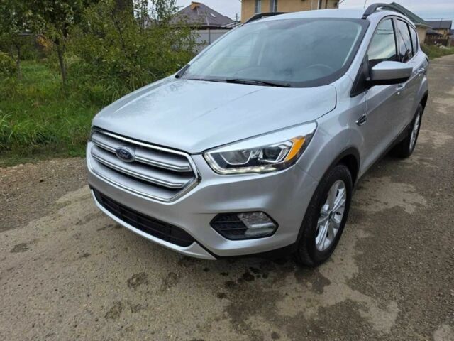 Серый Форд Эскейп, объемом двигателя 2 л и пробегом 39 тыс. км за 9500 $, фото 1 на Automoto.ua
