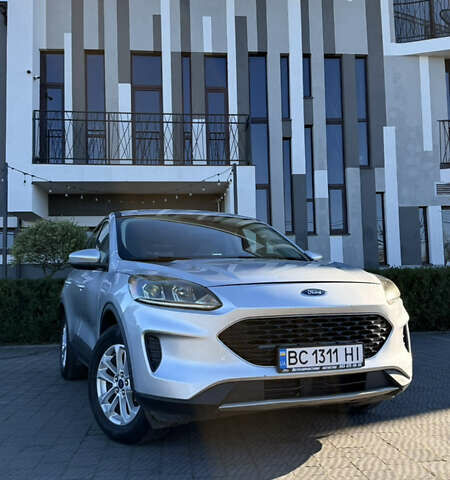 Сірий Форд Ескейп, об'ємом двигуна 1.5 л та пробігом 40 тис. км за 16999 $, фото 1 на Automoto.ua