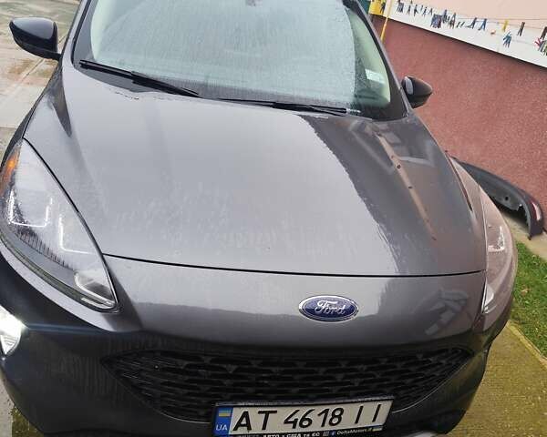 Серый Форд Эскейп, объемом двигателя 2.5 л и пробегом 64 тыс. км за 18500 $, фото 1 на Automoto.ua