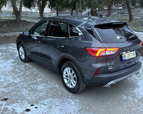 Сірий Форд Ескейп, об'ємом двигуна 1.5 л та пробігом 119 тис. км за 15400 $, фото 1 на Automoto.ua