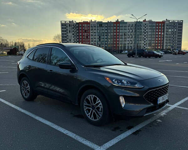 Сірий Форд Ескейп, об'ємом двигуна 2 л та пробігом 201 тис. км за 22000 $, фото 1 на Automoto.ua