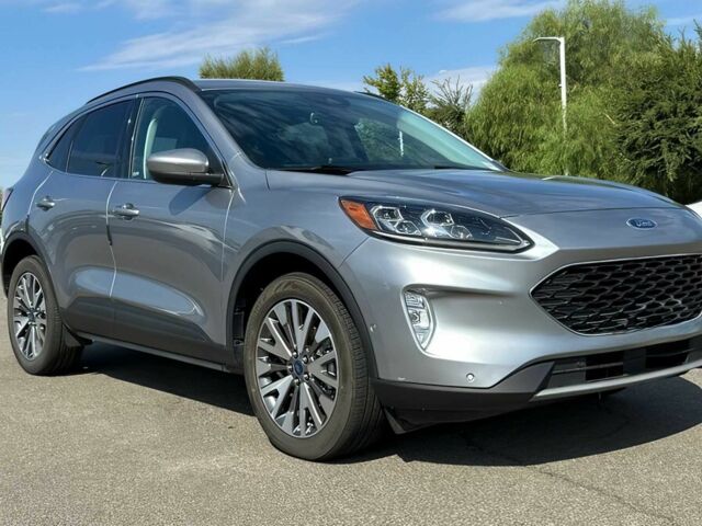 Сірий Форд Ескейп, об'ємом двигуна 2 л та пробігом 28 тис. км за 11000 $, фото 1 на Automoto.ua