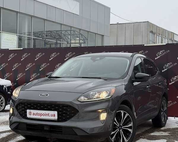 Серый Форд Эскейп, объемом двигателя 2 л и пробегом 111 тыс. км за 19500 $, фото 1 на Automoto.ua