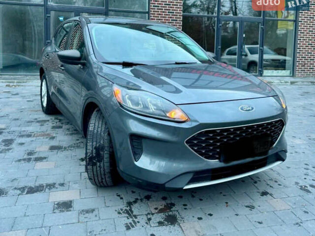 Сірий Форд Ескейп, об'ємом двигуна 1.5 л та пробігом 205 тис. км за 13400 $, фото 1 на Automoto.ua