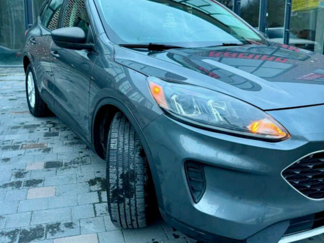Сірий Форд Ескейп, об'ємом двигуна 1.5 л та пробігом 205 тис. км за 12700 $, фото 1 на Automoto.ua