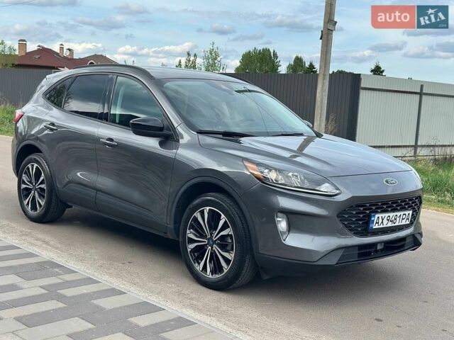 Сірий Форд Ескейп, об'ємом двигуна 2 л та пробігом 37 тис. км за 19500 $, фото 1 на Automoto.ua