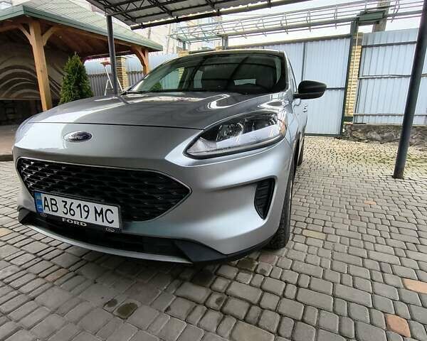 Серый Форд Эскейп, объемом двигателя 1.5 л и пробегом 89 тыс. км за 17300 $, фото 1 на Automoto.ua