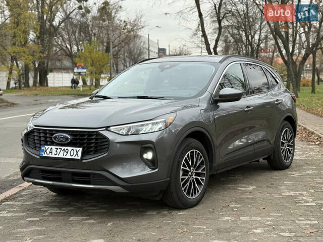 Сірий Форд Ескейп, об'ємом двигуна 2.5 л та пробігом 37 тис. км за 27500 $, фото 1 на Automoto.ua