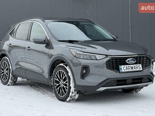 Сірий Форд Ескейп, об'ємом двигуна 2.5 л та пробігом 37 тис. км за 25500 $, фото 1 на Automoto.ua