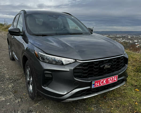 Серый Форд Эскейп, объемом двигателя 2.5 л и пробегом 22 тыс. км за 26000 $, фото 1 на Automoto.ua