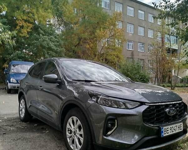 Сірий Форд Ескейп, об'ємом двигуна 1.5 л та пробігом 31 тис. км за 27000 $, фото 1 на Automoto.ua