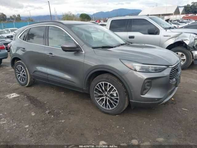 Сірий Форд Ескейп, об'ємом двигуна 2.5 л та пробігом 9 тис. км за 5600 $, фото 1 на Automoto.ua