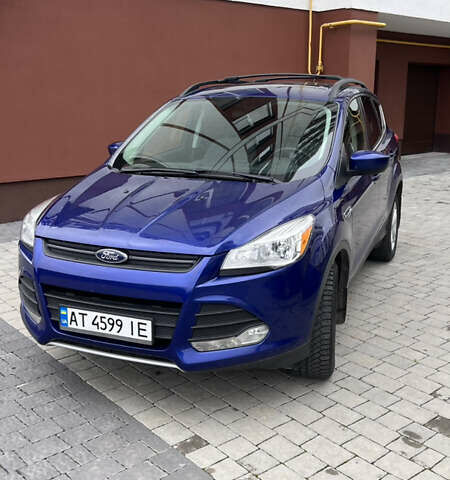 Синий Форд Эскейп, объемом двигателя 2 л и пробегом 124 тыс. км за 9600 $, фото 1 на Automoto.ua