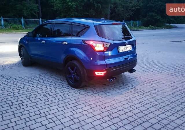 Синий Форд Эскейп, объемом двигателя 2.5 л и пробегом 176 тыс. км за 14300 $, фото 1 на Automoto.ua