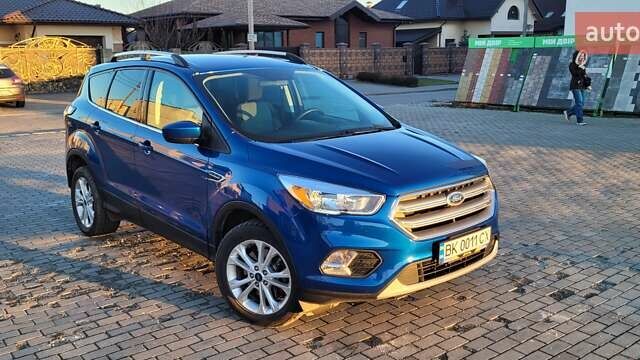 Синій Форд Ескейп, об'ємом двигуна 1.5 л та пробігом 100 тис. км за 12700 $, фото 1 на Automoto.ua