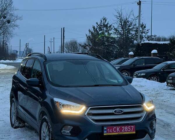 Синій Форд Ескейп, об'ємом двигуна 1.5 л та пробігом 250 тис. км за 11499 $, фото 1 на Automoto.ua
