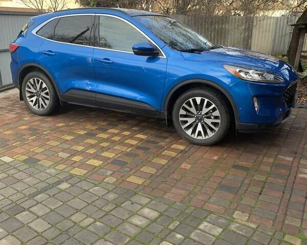 Синий Форд Эскейп, объемом двигателя 2 л и пробегом 57 тыс. км за 23000 $, фото 1 на Automoto.ua