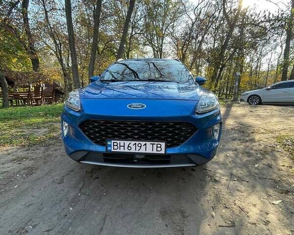 Синий Форд Эскейп, объемом двигателя 2 л и пробегом 140 тыс. км за 21000 $, фото 1 на Automoto.ua