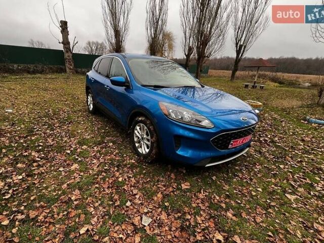 Синий Форд Эскейп, объемом двигателя 0 л и пробегом 122 тыс. км за 17000 $, фото 1 на Automoto.ua