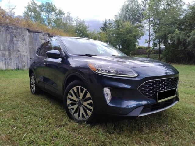 Синий Форд Эскейп, объемом двигателя 2.5 л и пробегом 50 тыс. км за 13000 $, фото 1 на Automoto.ua