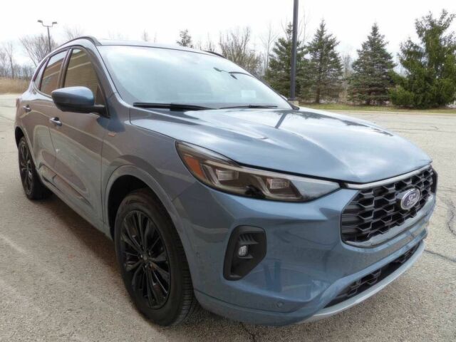 Синий Форд Эскейп, объемом двигателя 2 л и пробегом 12 тыс. км за 10200 $, фото 1 на Automoto.ua