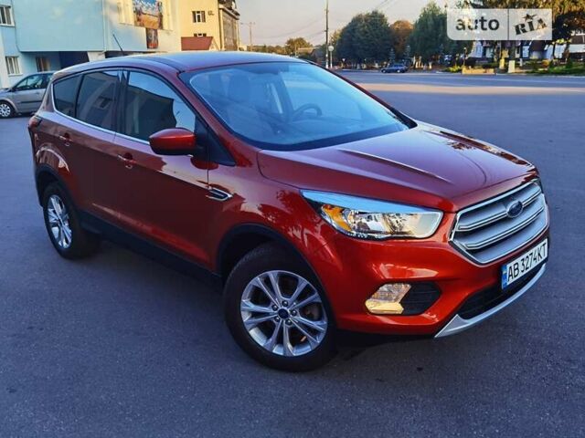 Оранжевый Форд Эскейп, объемом двигателя 1.5 л и пробегом 110 тыс. км за 13500 $, фото 1 на Automoto.ua