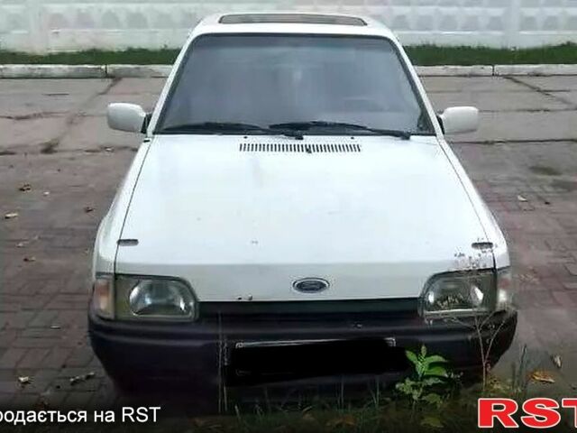 Білий Форд Ескорт, об'ємом двигуна 1.3 л та пробігом 0 тис. км за 450 $, фото 1 на Automoto.ua
