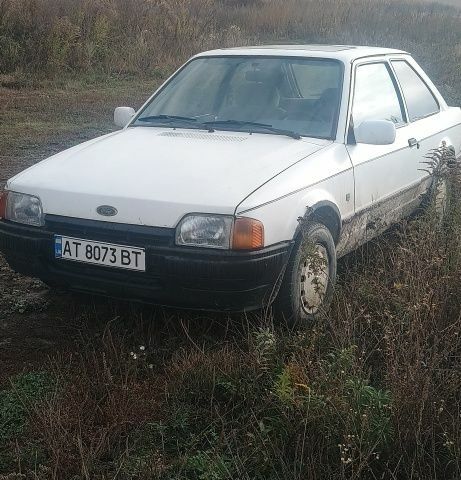 Білий Форд Ескорт, об'ємом двигуна 1.4 л та пробігом 6 тис. км за 503 $, фото 1 на Automoto.ua