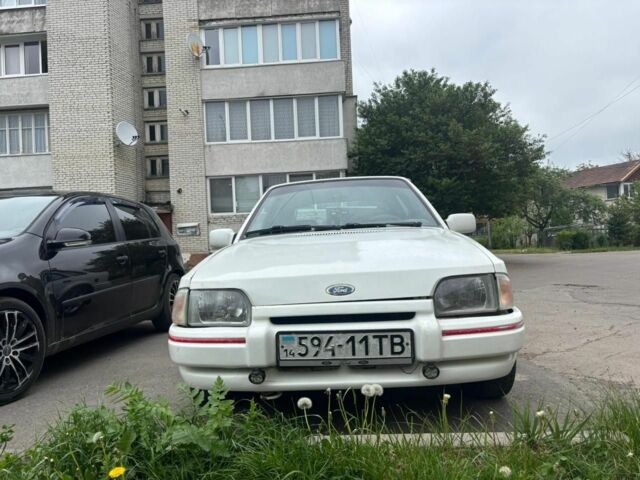 Білий Форд Ескорт, об'ємом двигуна 1 л та пробігом 80 тис. км за 650 $, фото 1 на Automoto.ua