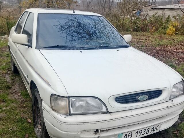Белый Форд Эскорт, объемом двигателя 6 л и пробегом 8 тыс. км за 550 $, фото 1 на Automoto.ua
