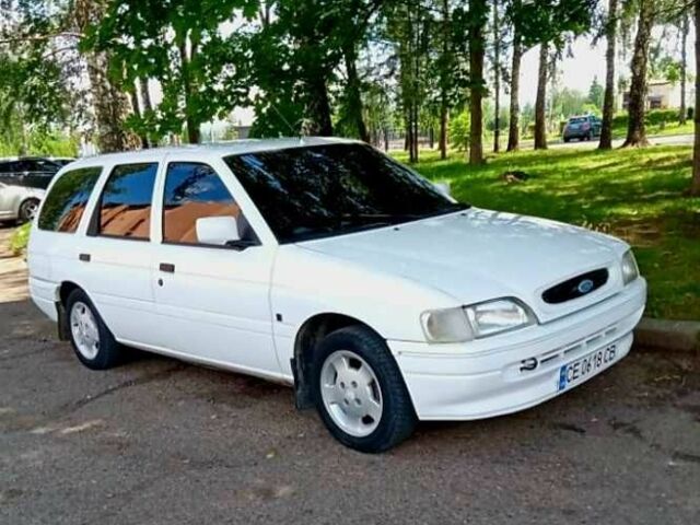 Белый Форд Эскорт, объемом двигателя 0 л и пробегом 176 тыс. км за 1550 $, фото 1 на Automoto.ua