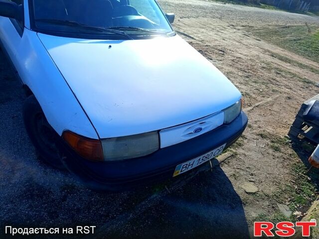 Білий Форд Ескорт, об'ємом двигуна 2 л та пробігом 250 тис. км за 650 $, фото 1 на Automoto.ua