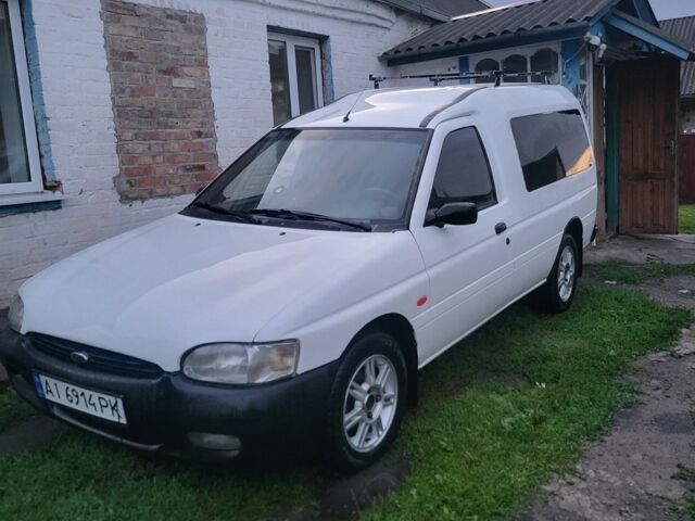 Белый Форд Эскорт, объемом двигателя 1.4 л и пробегом 257 тыс. км за 1400 $, фото 1 на Automoto.ua