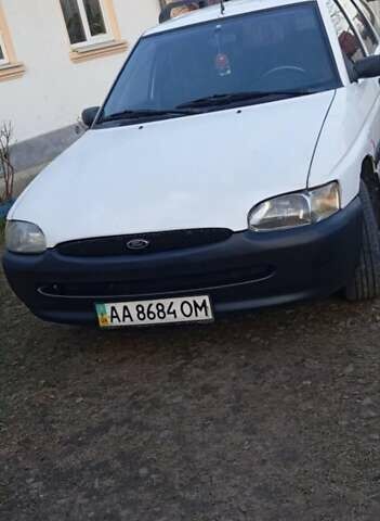 Білий Форд Ескорт, об'ємом двигуна 1.3 л та пробігом 230 тис. км за 1500 $, фото 1 на Automoto.ua