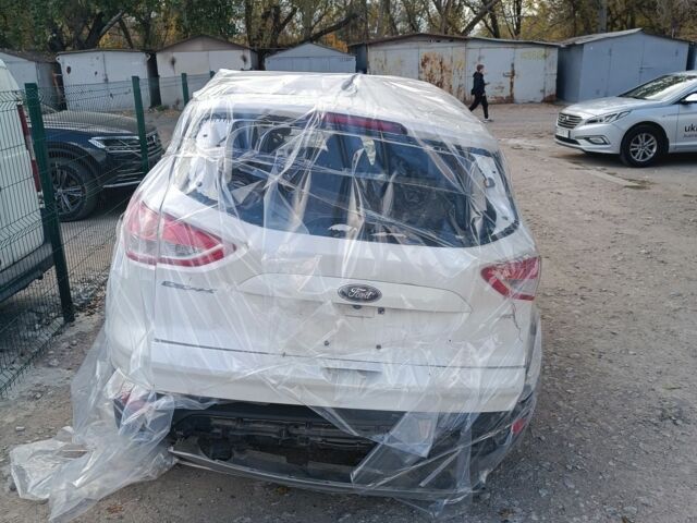 Белый Форд Эскорт, объемом двигателя 0 л и пробегом 100 тыс. км за 5500 $, фото 1 на Automoto.ua