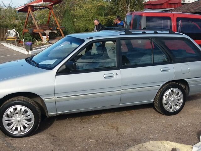 Бежевий Форд Ескорт, об'ємом двигуна 1.9 л та пробігом 150 тис. км за 3200 $, фото 1 на Automoto.ua