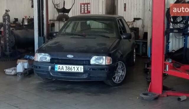 Чорний Форд Ескорт, об'ємом двигуна 1.6 л та пробігом 88 тис. км за 3200 $, фото 1 на Automoto.ua