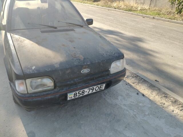 Чорний Форд Ескорт, об'ємом двигуна 2 л та пробігом 2 тис. км за 350 $, фото 1 на Automoto.ua