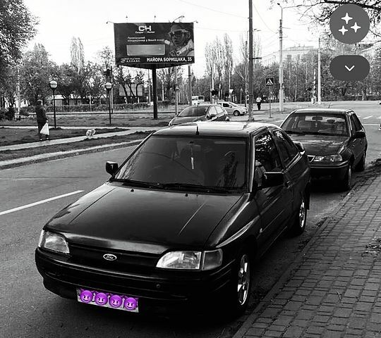 Чорний Форд Ескорт, об'ємом двигуна 1.3 л та пробігом 0 тис. км за 350 $, фото 1 на Automoto.ua