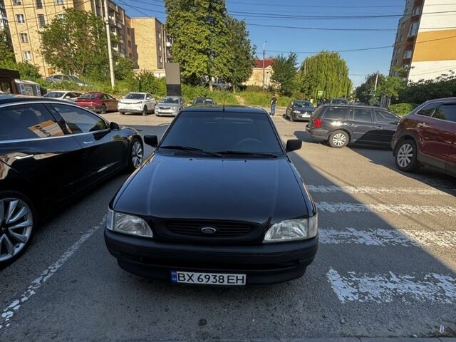 Чорний Форд Ескорт, об'ємом двигуна 1.3 л та пробігом 325 тис. км за 1500 $, фото 1 на Automoto.ua