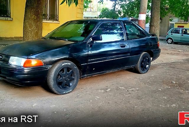 Чорний Форд Ескорт, об'ємом двигуна 1.9 л та пробігом 0 тис. км за 800 $, фото 1 на Automoto.ua