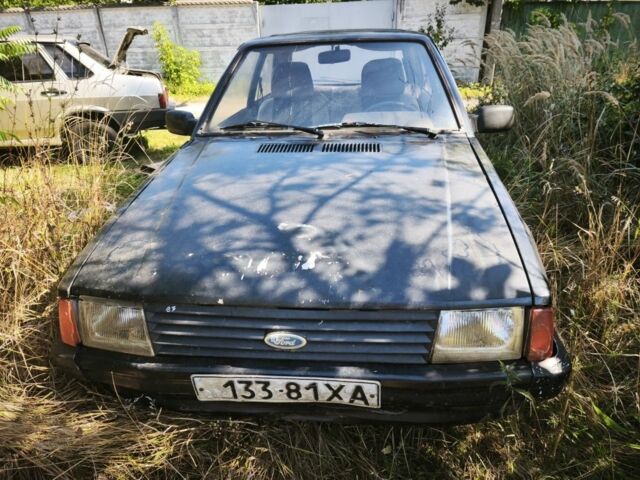 Чорний Форд Ескорт, об'ємом двигуна 1.3 л та пробігом 312 тис. км за 449 $, фото 1 на Automoto.ua